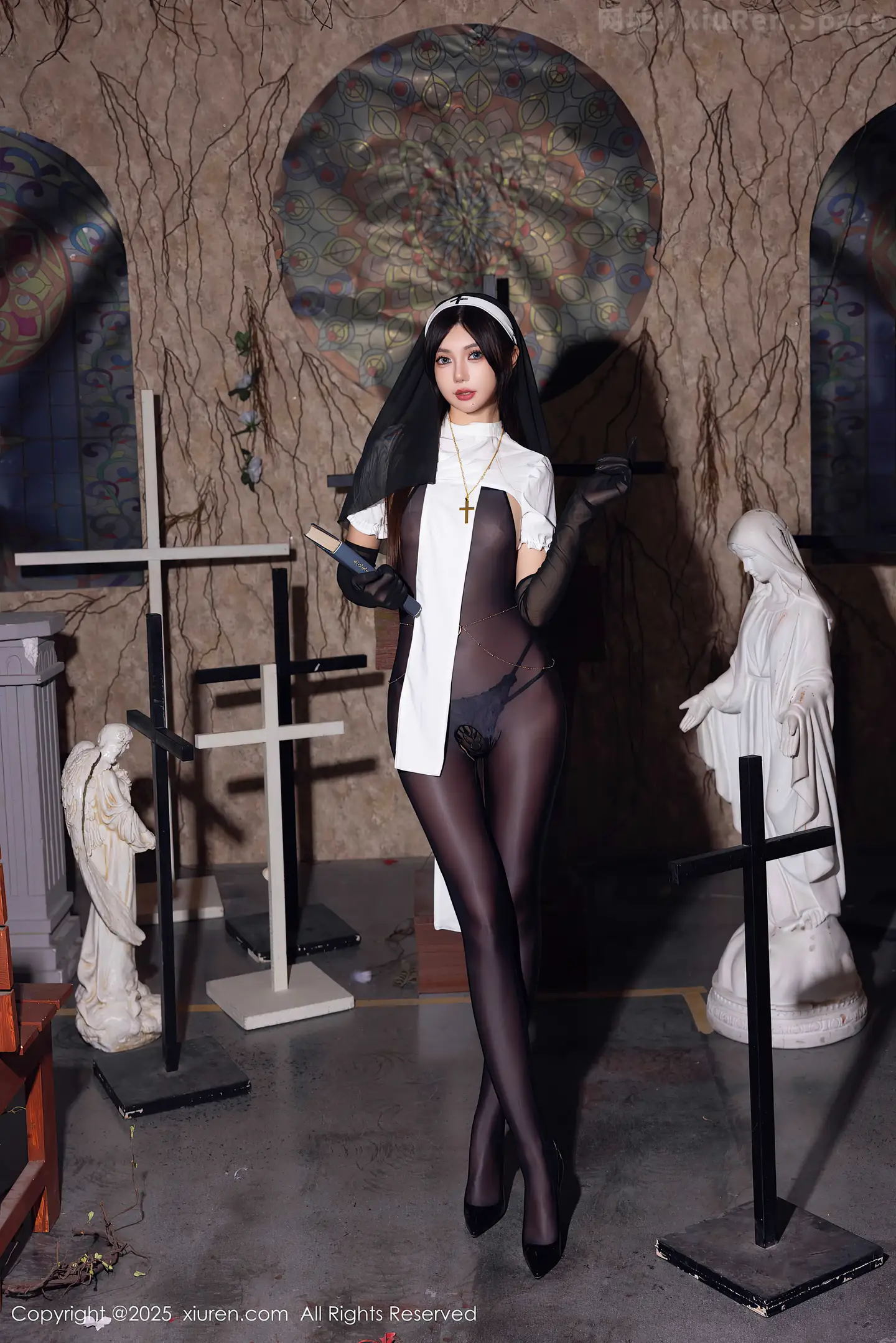 图片[2]-[XiuRen秀人网] VOL.9774 女神绮里嘉ula性感修女服饰配超薄连体黑丝秀完美身材诱惑写真79P-秀人网官方网站